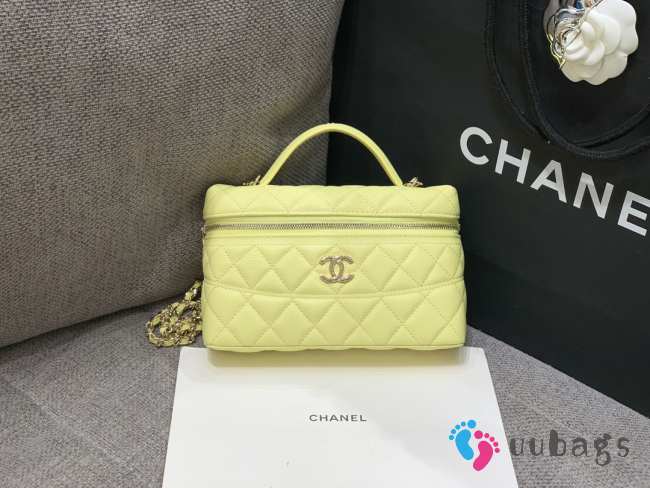 Uubags Chanel Vanity light yellow bag with shoulder strap glossy calfskin with grain effect & gold-plated metal - 1