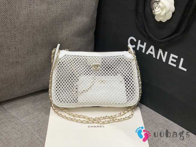 Uubags Chanel Mesh Shiny Lambskin Clutch With Chain White 15x21.5x6cm - 1
