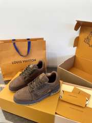 Uubags Louis Vuitton 1AHCWK Trainer Sneaker In Brown - 2
