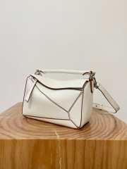 Uubags Loewe Mini Puzzle bag soft white grain calfskin 24x16x10cm - 2