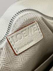 Uubags Loewe Mini Puzzle bag soft white grain calfskin 24x16x10cm - 4