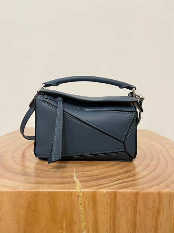 Uubags Loewe Mini Puzzle bag soft blue grey grain calfskin 24x16x10cm