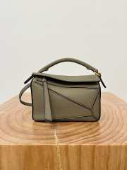 Uubags Loewe Mini Puzzle bag soft dark Khaki grained calfskin 24x16x10cm - 1