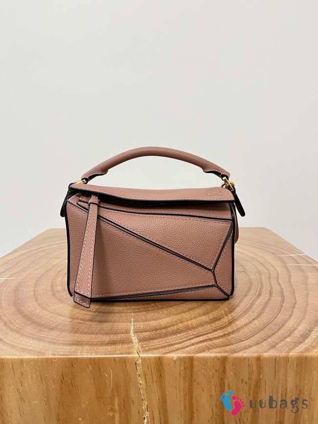 Uubags Loewe Mini Puzzle bag soft old rose grained calfskin 24x16x10cm - 1