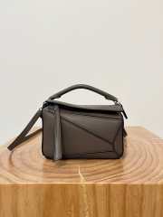 Uubags Loewe Mini Puzzle bag soft dark brown grained calfskin 24x16x10cm - 1