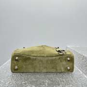 Uubags Balenciaga Rodeo handbag in large green waxed suede calfskin and smooth calfskin, aged-silver hardware - 5