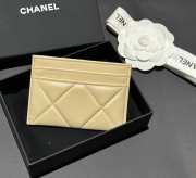 Uubags Chanel 19 Card Holder Quilted Leather Light Beige 7.5x11.2x0.5cm - 2
