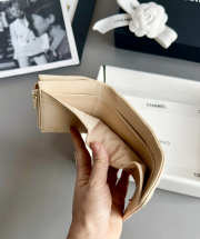 Uubags Chanel 19 Small Flap Wallet Lambskin Light Beige 9.5x10.7x2.7cm - 2