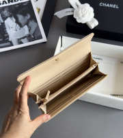 Uubags Chanel 19 Medium Flap Wallet In Beige Leather with Gold Hardware 19.5x10.5x2cm - 3