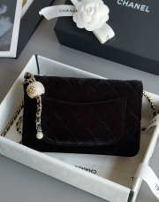 Uubags Chanel Pearl Crush wallet on chain in black quilted velvet 12.3x19.2x3.5cm - 6