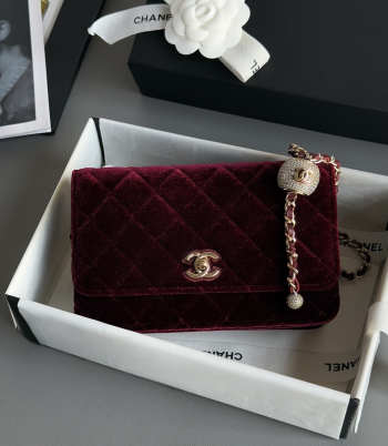 Uubags Chanel 25A Pearl Crush wallet on chain in burgundy quilted velvet 12.3x19.2x3.5cm