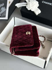 Uubags Chanel 25A Pearl Crush wallet on chain in burgundy quilted velvet 12.3x19.2x3.5cm - 4