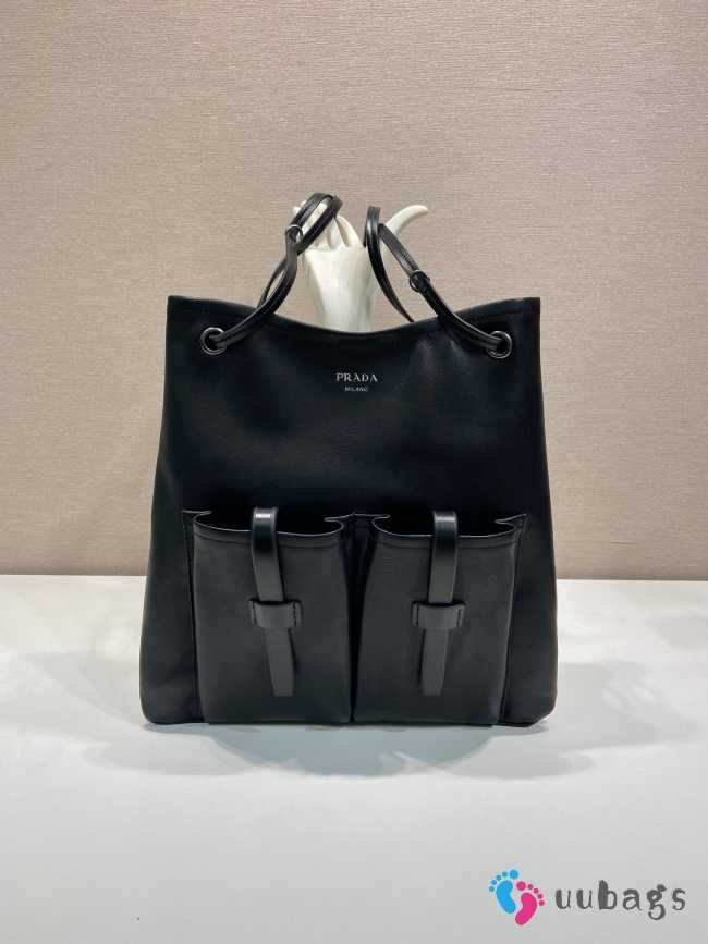 Uubags Prada 1BC293 large leather bag in black 34x35cm - 1