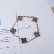 Uubags Van Cleef & Arpels Black and Gold Clover Bracelet - 1