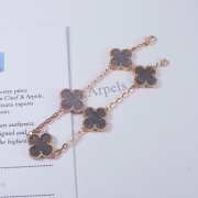 Uubags Van Cleef & Arpels Black and Gold Clover Bracelet - 3