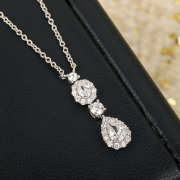 Uubags Graff Icon Heart and Pear Shape Diamond Drop Necklace White Gold  - 3