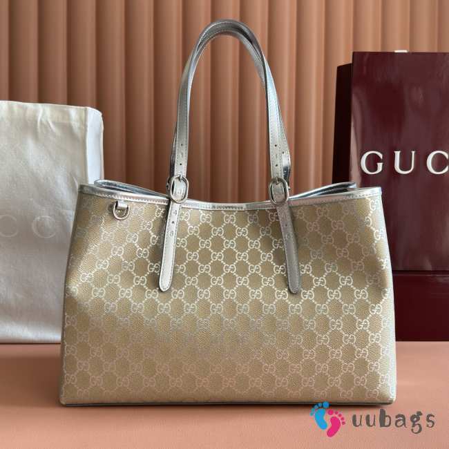Uubags Gucci medium GG Emblem tote bag light beige and metallic silver GG monogram coated fabric with a lamé effect - 1