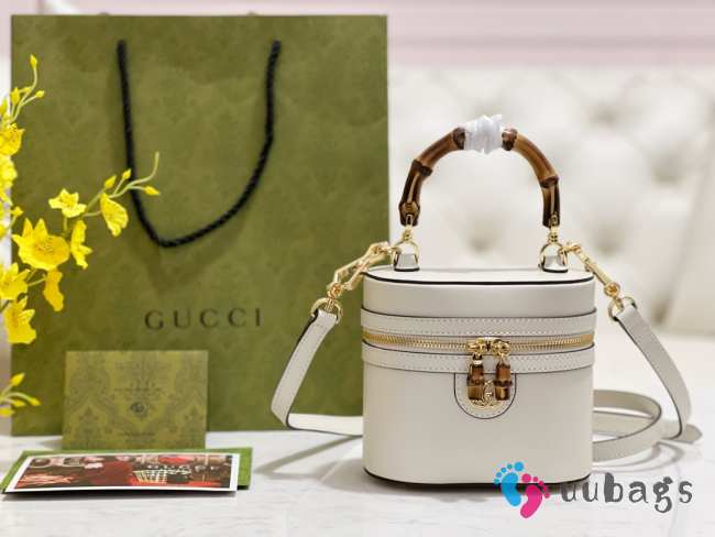 Uubags Gucci Mini vanity bag with bamboo handle white 15.5x13.5x4cm - 1