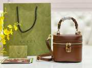 Uubags Gucci Mini vanity bag with bamboo handle brown 15.5x13.5x4cm - 1