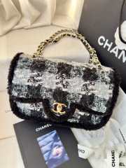 Uubags Chanel Medium Flap Bag Tweed, Shearling Lambskin & Gold-Tone Metal In Black & Grey 25cm - 2