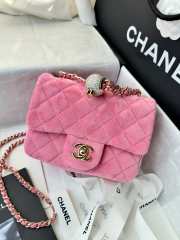 Uubags Chanel mini flap bag, velvet, diamanté & gold-tone metal, pink 18cm - 4