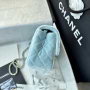 Uubags Chanel mini flap bag, velvet, diamanté & gold-tone metal, light blue 18cm - 6