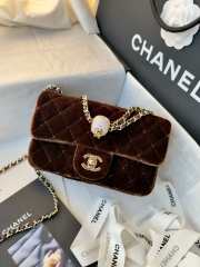 Uubags Chanel mini flap bag, velvet, diamanté & gold-tone metal, dark brown 20cm - 5