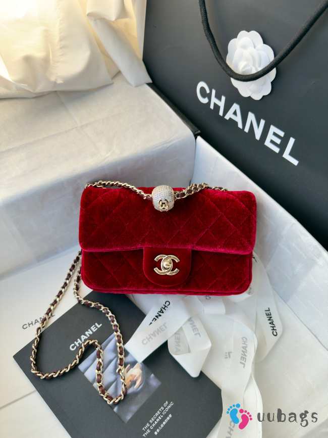 Uubags Chanel mini flap bag, velvet, diamanté & gold-tone metal, red 20cm - 1