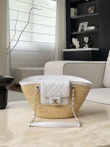 Uubags Chanel medium shopping bag braided straw, sheepskin & gold-colored metal beige & white 18x41x13cm
