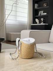 Uubags Chanel medium shopping bag braided straw, sheepskin & gold-colored metal beige & white 18x41x13cm - 4