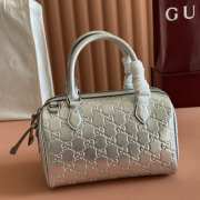 Uubags Gucci GG Emblem small boston bag in metallic silver patent GG leather 20.5x14x11.5cm - 2