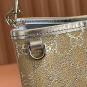 Uubags Gucci GG Emblem small bucket bag in silver GG fabric 19x18x11cm - 5