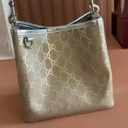 Uubags Gucci GG Emblem small bucket bag in silver GG fabric 19x18x11cm - 2