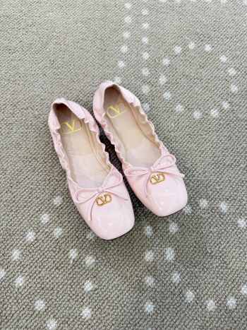 Uubags Valentino Garavani VLogo Signature Ruched Slip-On Ballerina Light Pink