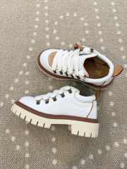 Uubags Louis Vuitton 1AIJAL Remix Derby Shoes In White Smooth calfskin - 4