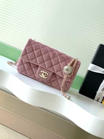 Uubags Chanel mini flap bag, velvet, diamanté & gold-tone metal pink 13x20x7cm