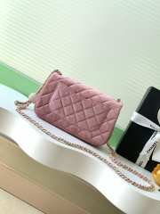 Uubags Chanel mini flap bag, velvet, diamanté & gold-tone metal pink 13x20x7cm - 2