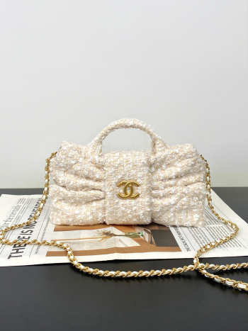 Uubags Chanel nano bow bag tweed fabric & gold-plated metal in beige & white 16x3x13cm 