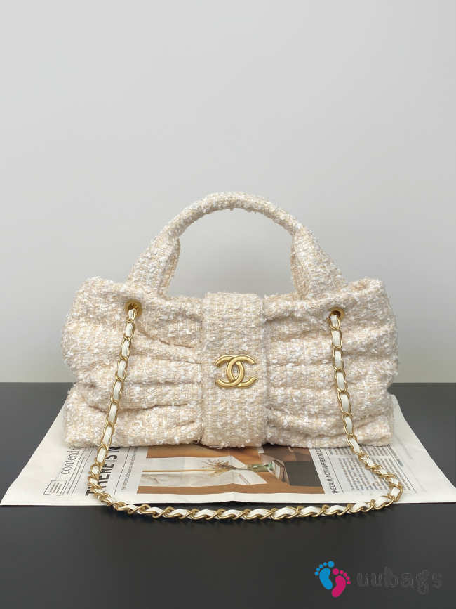 Uubags Chanel large bow bag tweed fabric & gold-plated metal in beige & white 39x5x25cm - 1