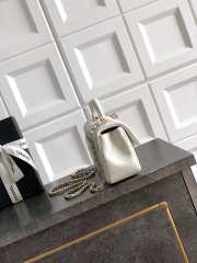 Uubags Chanel Mini Top Handle Flap Bag with Bow Charm White Quilted Leather & Gold-Tone Metal 20x13x9cm - 5