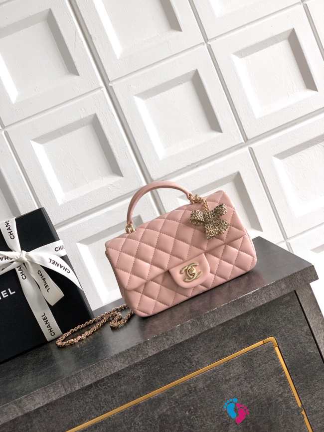 Uubags Chanel Mini Top Handle Flap Bag with Bow Charm Pink Quilted Leather & Gold-Tone Metal 20x13x9cm - 1