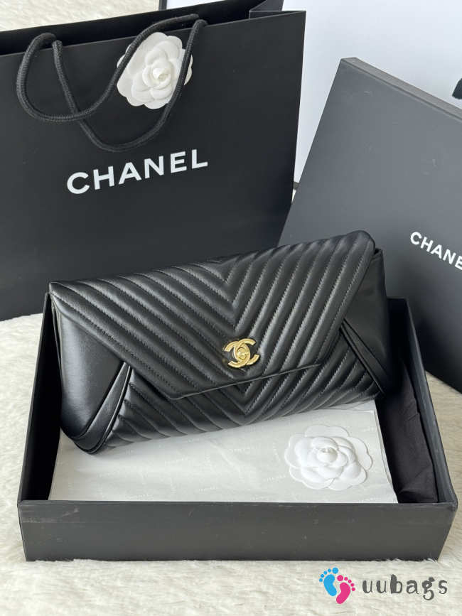 Uubags Chanel Black Chevron Lambskin Fold Up Again Clutch With Gold Hardware 29x14.5cm - 1