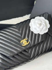 Uubags Chanel Black Chevron Lambskin Fold Up Again Clutch With Gold Hardware 29x14.5cm - 2