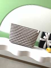 Uubags Chanel Large Zipped Case Printed Fabric & Gold-Tone Metal In Light Beige /Black 19.6x33.7x12cm - 3