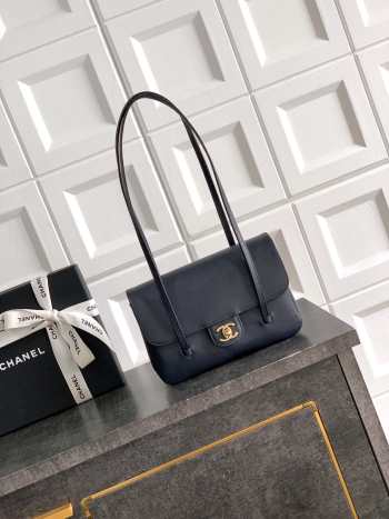 Uubags Chanel small flap-top bag glossy calfskin with grain effect & gold-plated metal in black 15x22x7cm