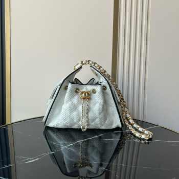 Uubags Chanel 25 mini handbag braided raffia-effect canvas, calfskin leather & gold-tone metal in white & black 20x22x12.5cm