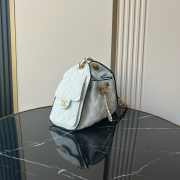 Uubags Chanel 25 mini handbag braided raffia-effect canvas, calfskin leather & gold-tone metal in white & black 20x22x12.5cm - 5