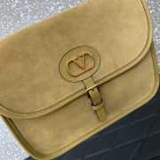 Uubags Valentino Garavani Antibes Suede Shoulder Bag Havana Beige 20.5x26.5x6.5cm - 4