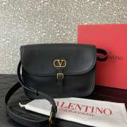 Uubags Valentino Garavani Antibes Calfskin Shoulder Bag Black 20.5x26.5x6.5cm - 3