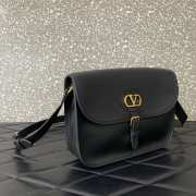 Uubags Valentino Garavani Antibes Calfskin Shoulder Bag Black 20.5x26.5x6.5cm - 4